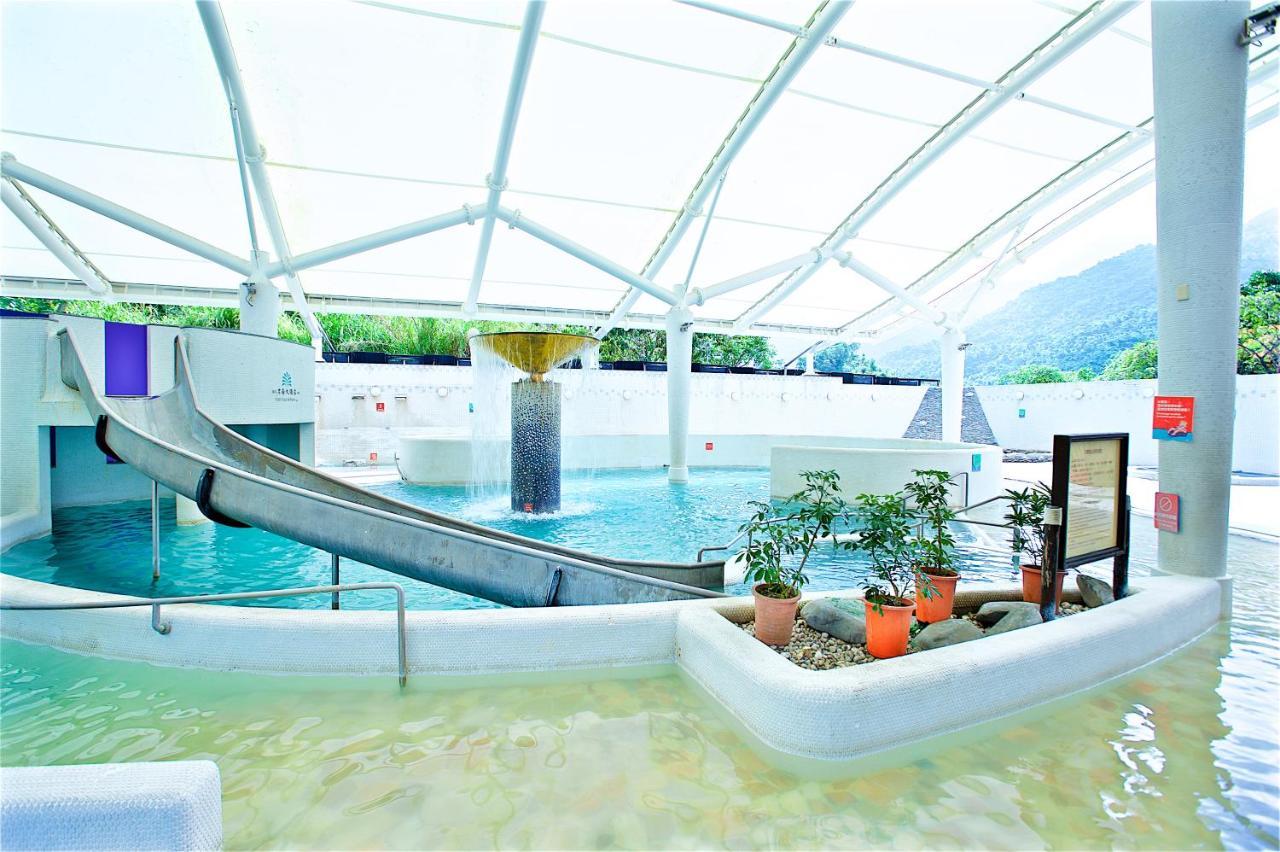 Hotel Royal Chihpin Wenquan Zewnętrze zdjęcie The indoor pool