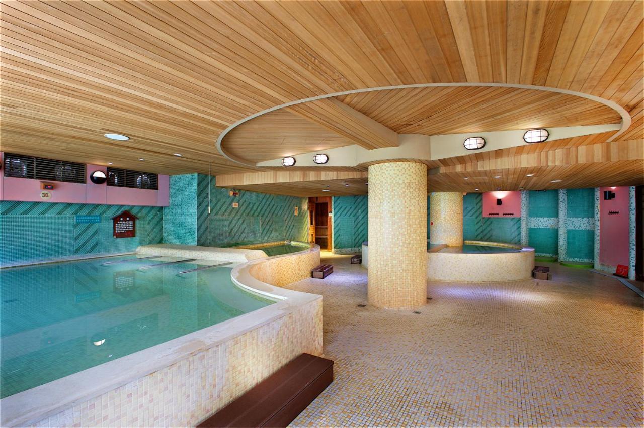 Hotel Royal Chihpin Wenquan Zewnętrze zdjęcie A modern onsen in Japan