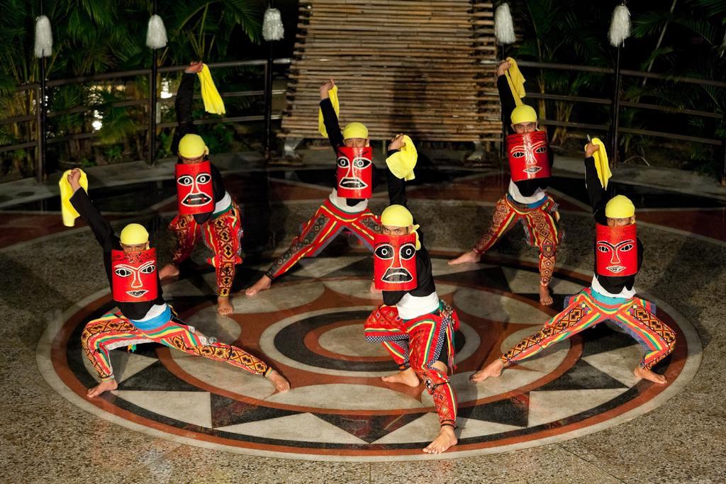 Hotel Royal Chihpin Wenquan Zewnętrze zdjęcie The traditional dance of the Tausug people